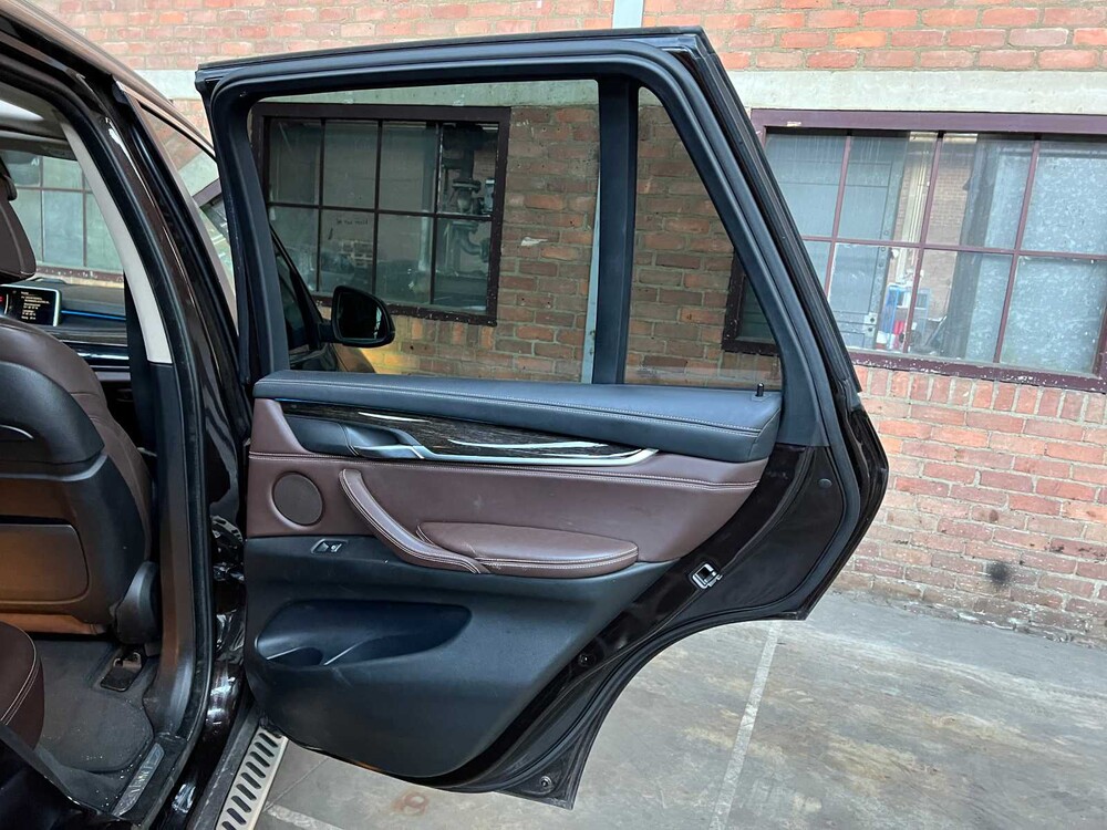 BMW X5 xDrive30d High Executive F15 258pk 2014, HS-577-L