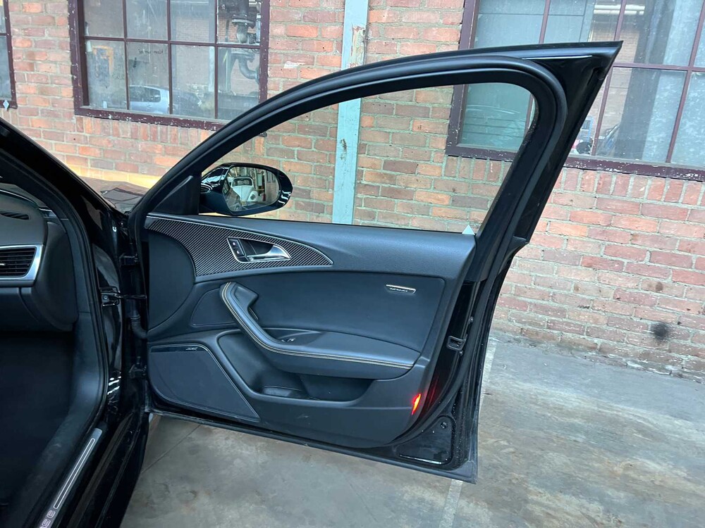 Audi RS6 Avant 4.0 V8 TFSI Quattro (Performance) Pro Line Plus C7 605hp 2017 (Carbon), RS-956-N