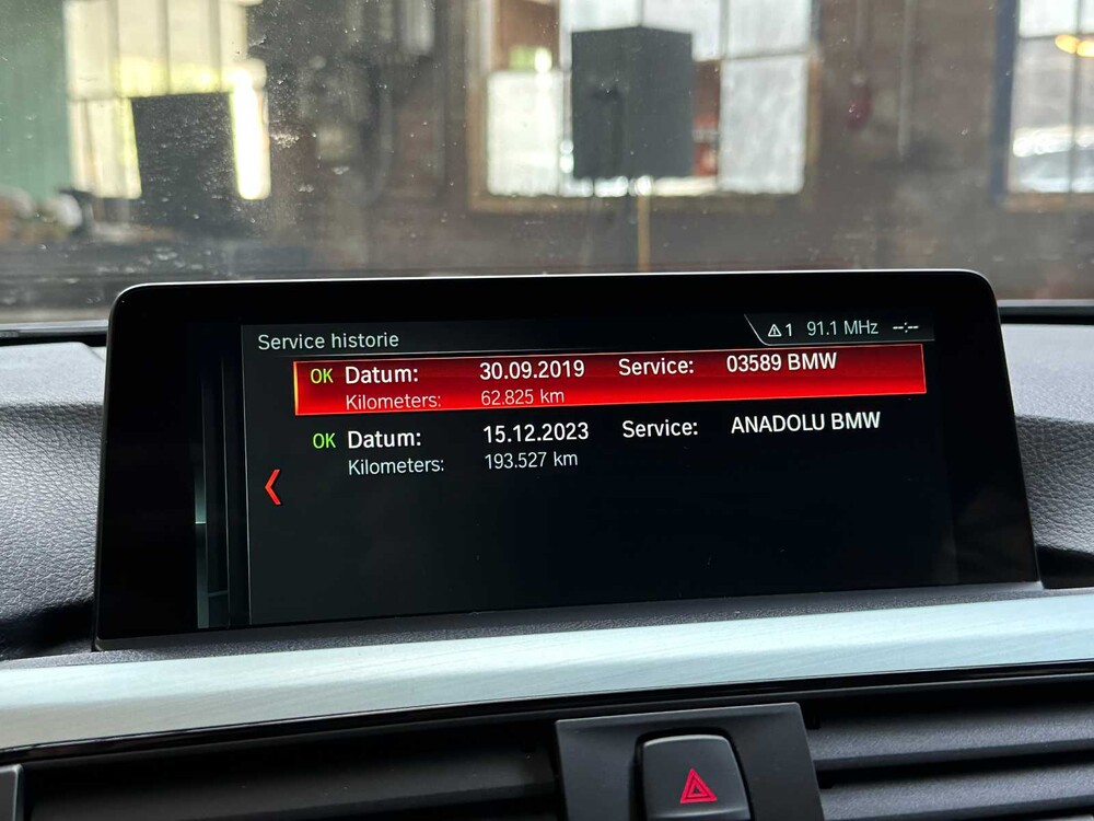 BMW 330e M-Sport Centennial High Executive 184pk 2016 (Origineel-NL) 3-serie, ND-217-B