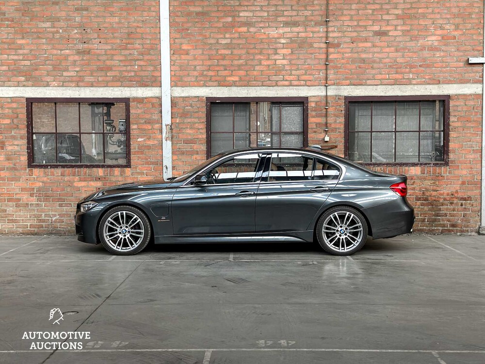 BMW 330e M-Sport Centennial High Executive 184pk 2016 (Origineel-NL) 3-serie, ND-217-B