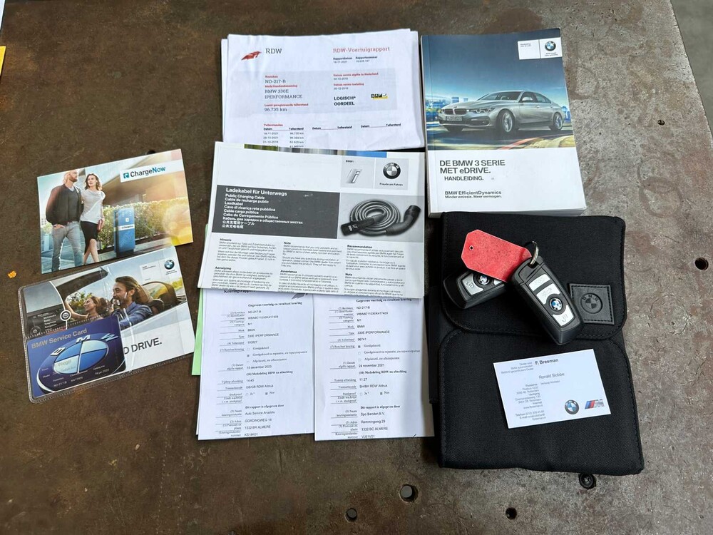 BMW 330e M-Sport Centennial High Executive 184pk 2016 (Origineel-NL) 3-serie, ND-217-B