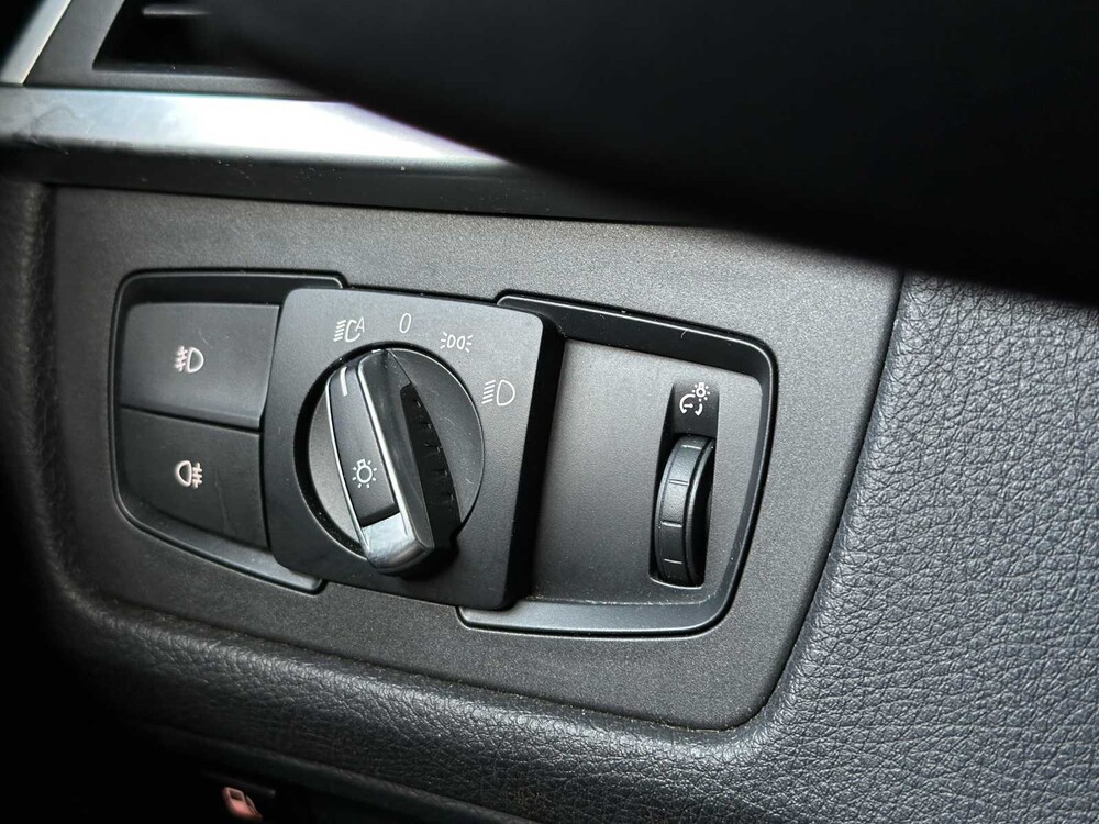 BMW 330e M-Sport Centennial High Executive 184pk 2016 (Origineel-NL) 3-serie, ND-217-B