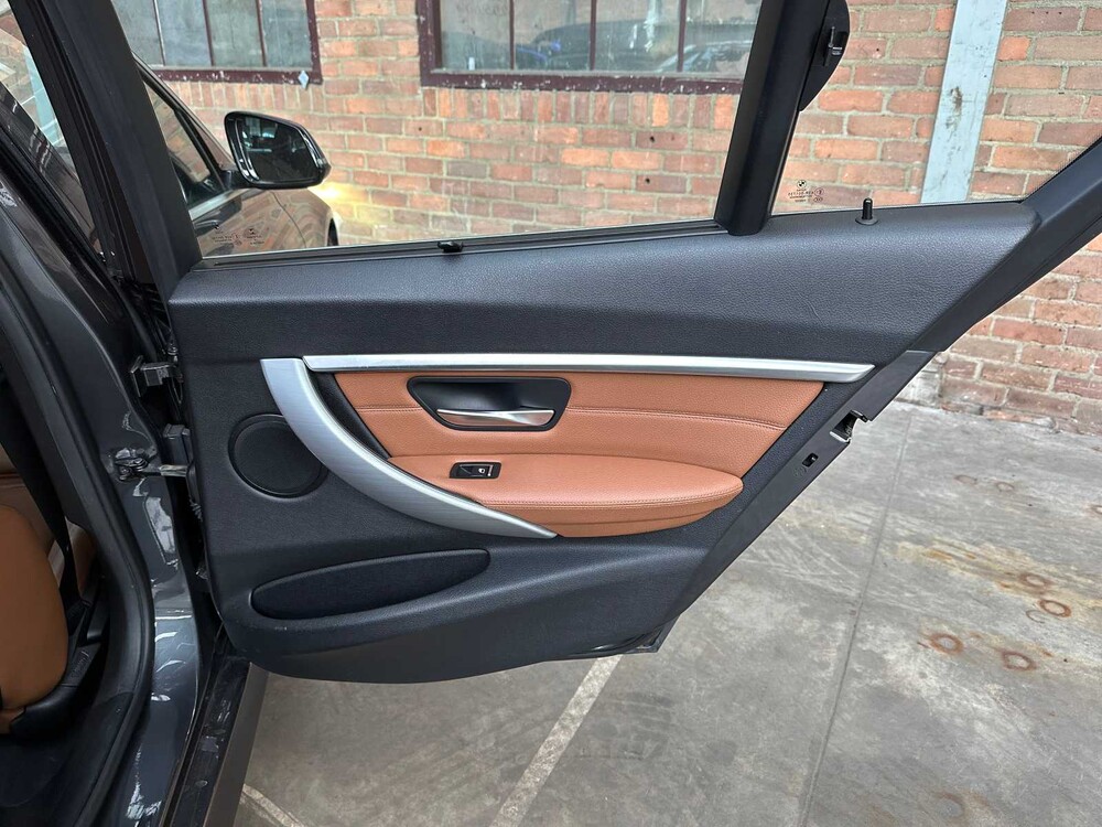 BMW 330e M-Sport Centennial High Executive 184pk 2016 (Origineel-NL) 3-serie, ND-217-B