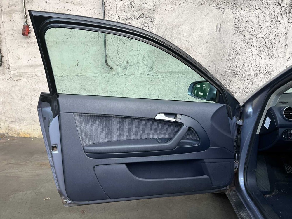 Audi A3 1.6 Attraction 102PS 2004 (Original-NL), 77-PD-PL