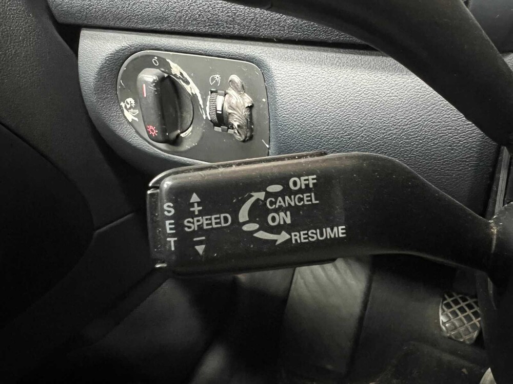 Audi A3 1.6 Attraction 102PS 2004 (Original-NL), 77-PD-PL