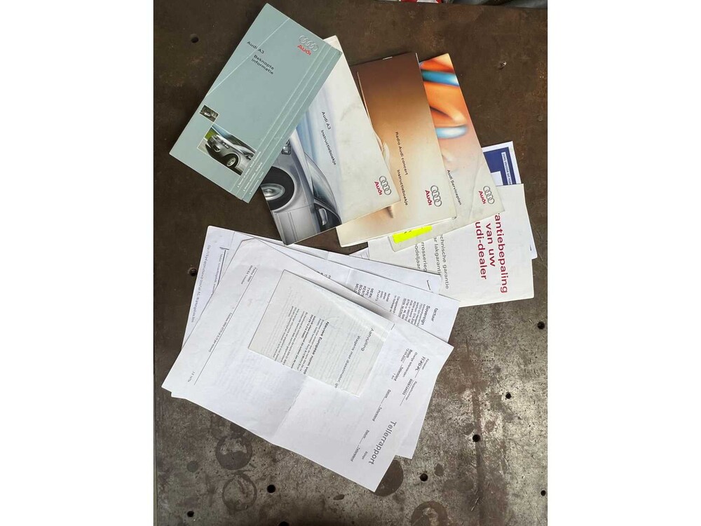 Audi A3 1.6 Attraction 102PS 2004 (Original-NL), 77-PD-PL