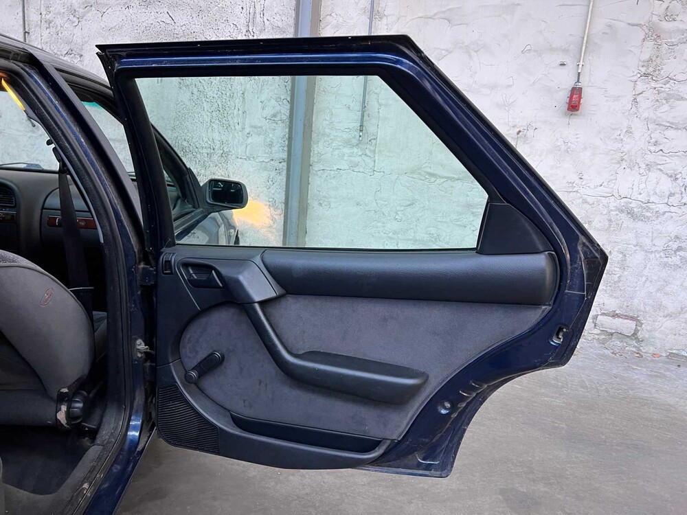 Citroen Xantia Kombi 1.8i-16V Millésime 110PS 2000 (Original-NL), 21-FB-VN