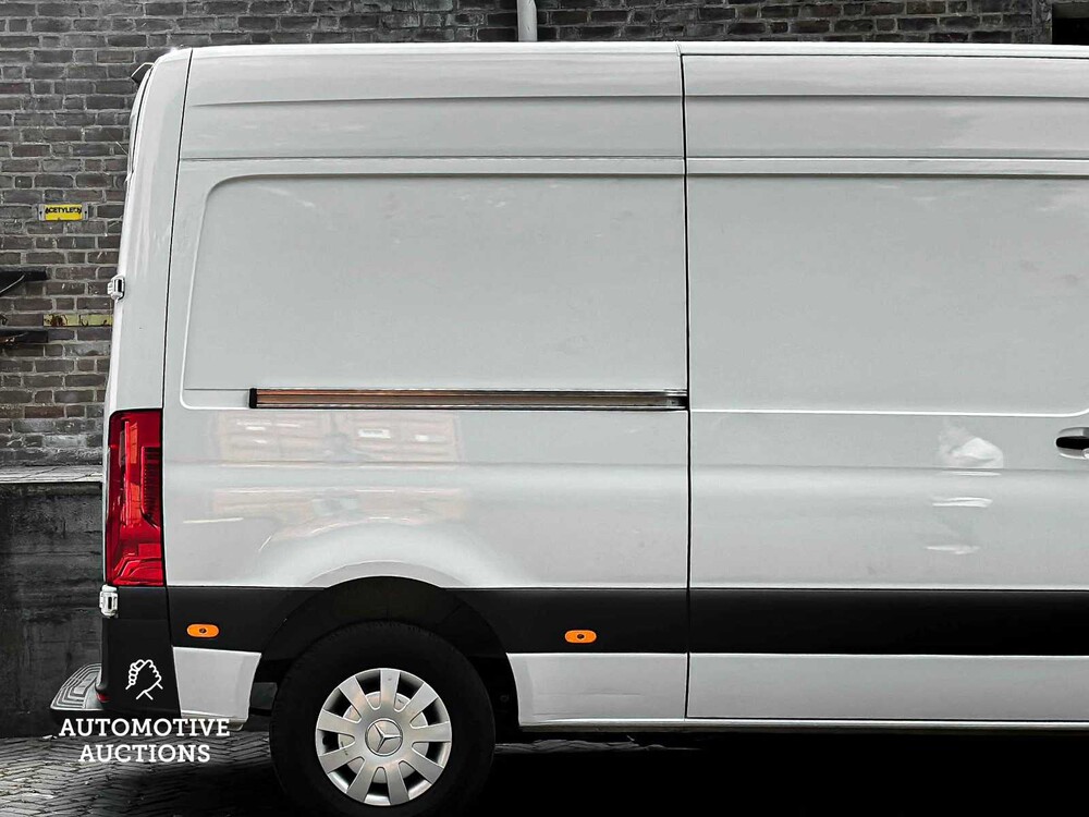 Mercedes-Benz eSprinter L2H2 55kWh 116PS 2021 (Original-NL), VKN-55-N