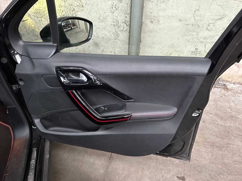 Peugeot 2008 1.2 PureTech GT-line 110PS 2018, XD-918-D