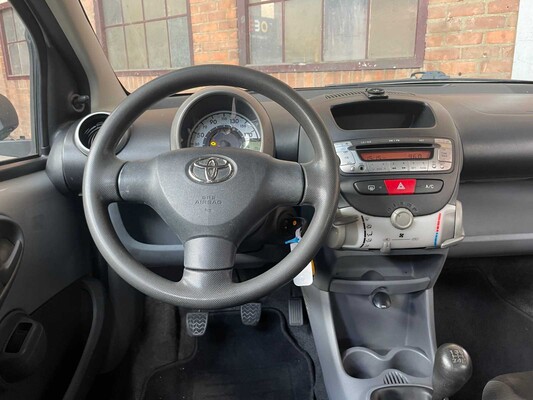 Toyota Aygo 1.0-12V 68PS 2006, TP-556-P