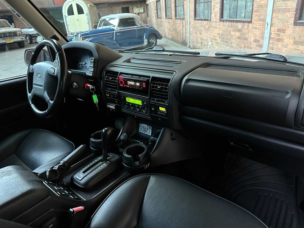 Land Rover Discovery 4.4 V8 SE 299hp 2003, 33-HXX-4 Youngtimer