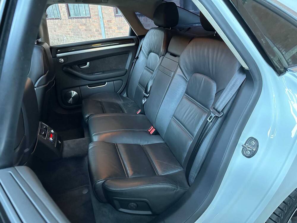 Audi S8 5.2 V10 450HP 2008 Audi Exclusive Youngtimer