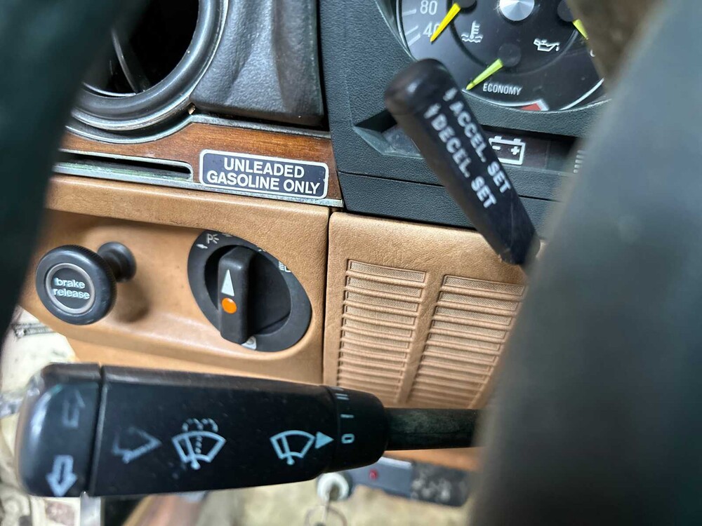 Mercedes-Benz 380 SL 3.8 V8 204HP 1982 SL-Class Youngtimer