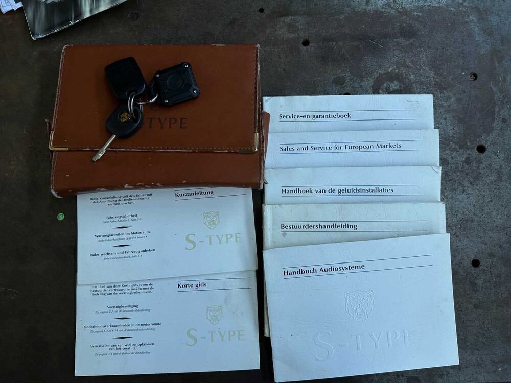 Jaguar S-type 3.0 V6 Executive 248hp 2000 (Original-NL), 99-FJ-NF Youngtimer