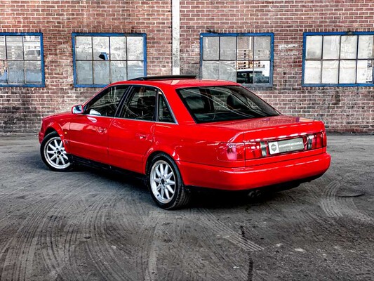 Audi S6 Limousine 4.2 V8 Quattro 317pk 1996, 94-PGP-6 Youngtimer