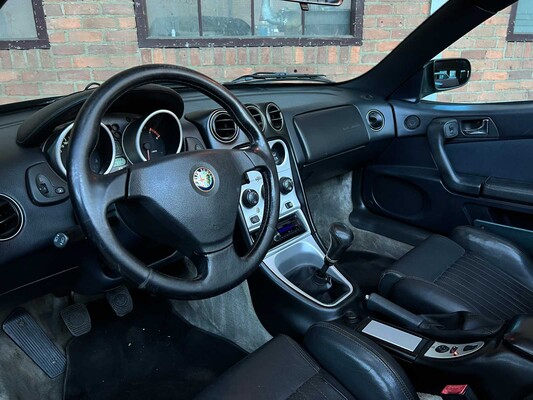 Alfa Romeo Spider 1.8-16V T.Spark 144hp 1998, 27-ZF-NG -Youngtimer-