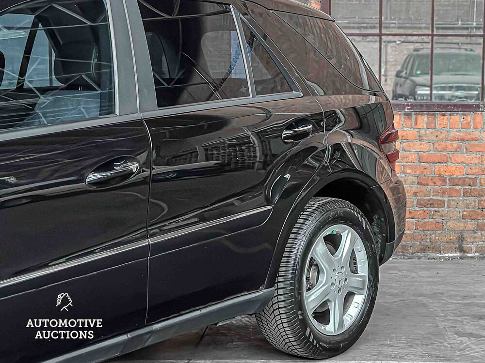 Mercedes-Benz ML350 3.5 V6 272pk 2005 M-klasse, P-228-PF