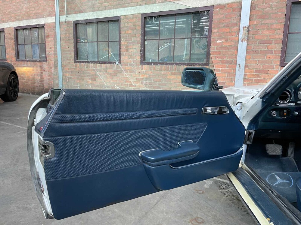 Mercedes-Benz 450 SL 220hp 1977 Youngtimer