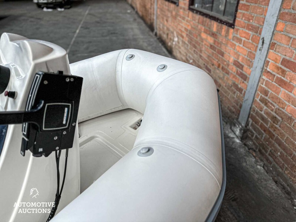 Zodiac VL310R Inflatable boat 15hp, 2-YH-538