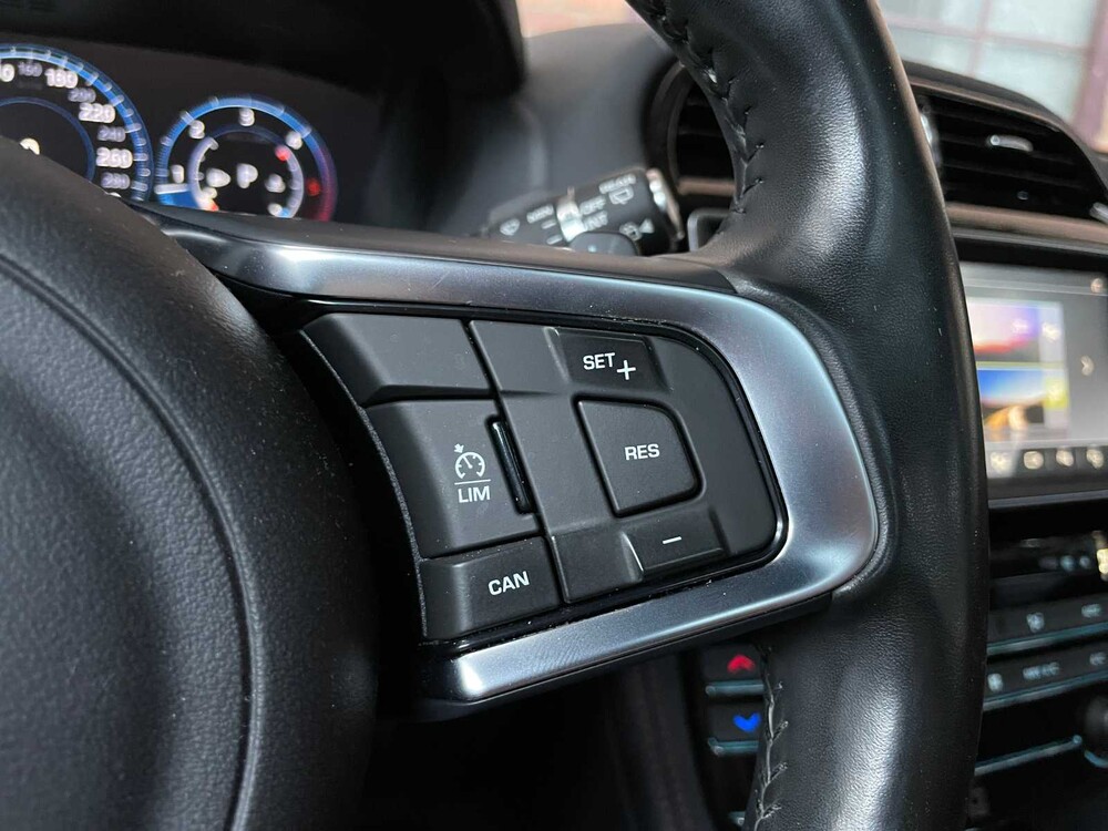 Jaguar F-PACE 2.0 Portfolio AWD 20d 179pk 2017, H-091-XH