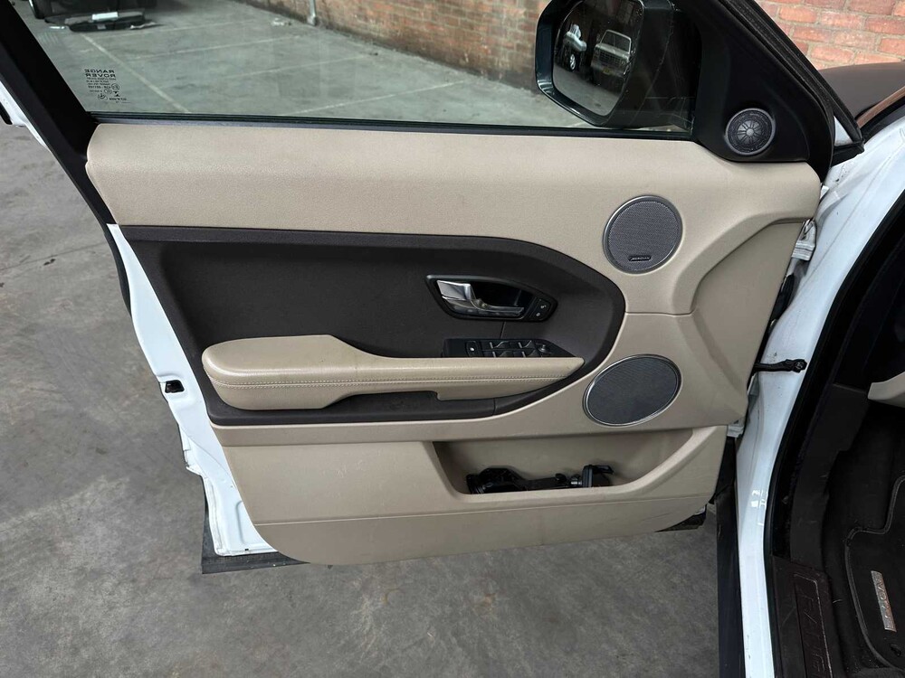 Land Rover Range Rover Evoque 2.2 eD4 2WD Pure 150hp 2013 (Original-UK), 2-KBS-42