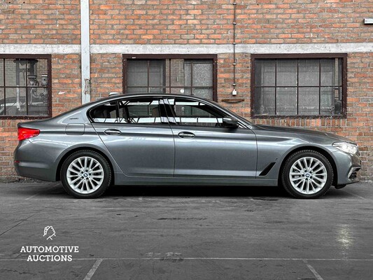 BMW 530e iPerformance High Executive G30 293PS 2018 5er (Original-UK), RV-702-V