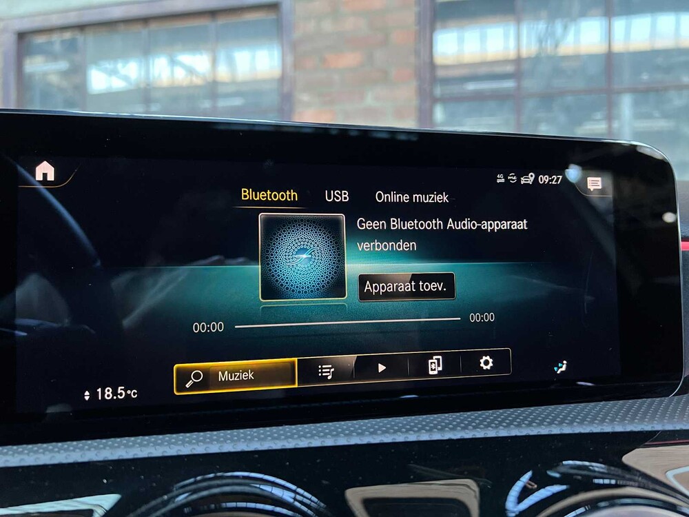 Mercedes-Benz A250e AMG Business Solution 160pk 2022 A-klasse, X-451-TP