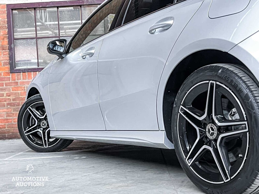 Mercedes-Benz A250e AMG Business Solution 160pk 2022 A-klasse, X-451-TP