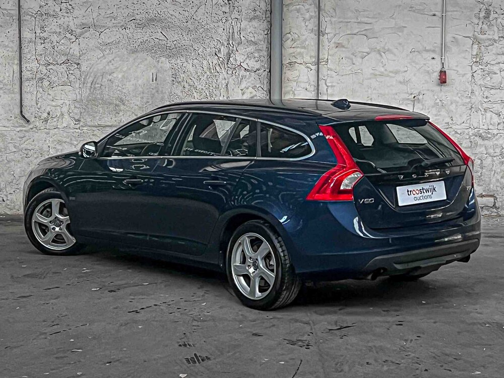 Volvo V60 1.6 T3 R-Design 150HP 2011, 09-TSF-1