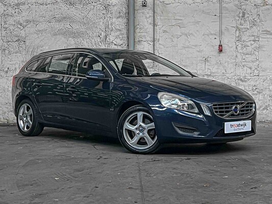 Volvo V60 1.6 T3 R-Design 150HP 2011, 09-TSF-1