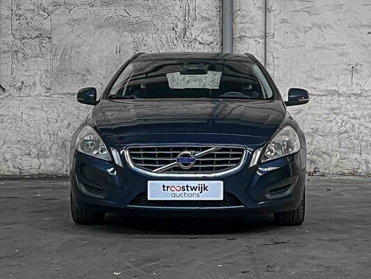 Volvo V60 1.6 T3 R-Design 150HP 2011, 09-TSF-1