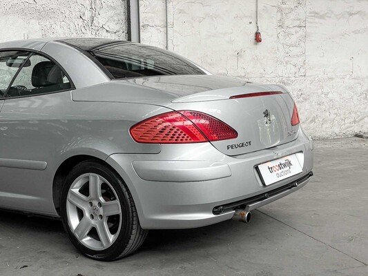 Peugeot 307 CC 2.0-16V 136PK 2004, 98-TKR-6