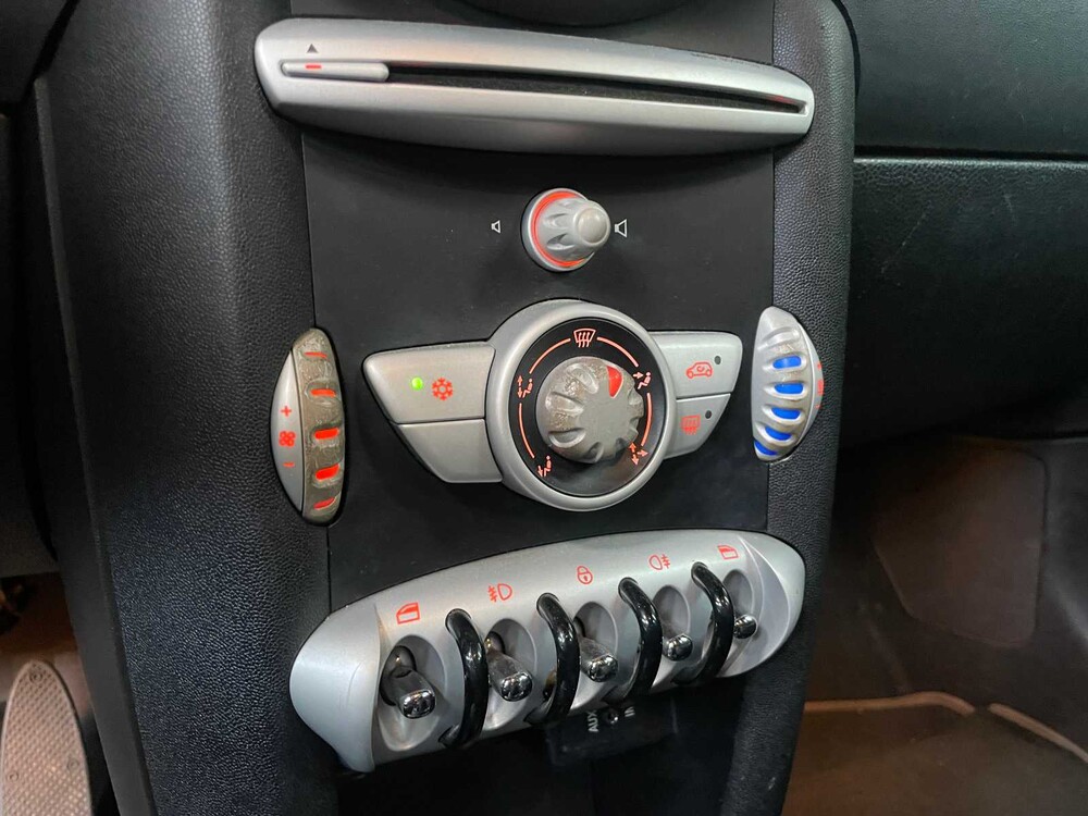 Mini Cooper D Pepper 1.6 109HP 2012 (Original-NL) 19-KNT-1