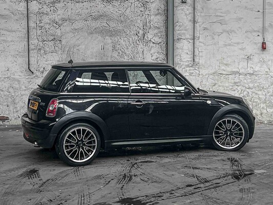 Mini Cooper D Pepper 1.6 109HP 2012 (Original-NL) 19-KNT-1