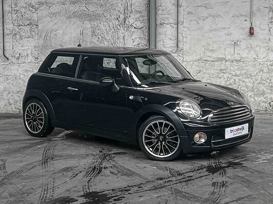 Mini Cooper D Pepper 1.6 109HP 2012 (Original-NL) 19-KNT-1