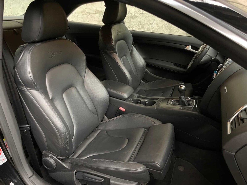 Audi A5 Coupé A5 Coupé 2.0 TFSI Pro Line S 211hp 2011, (Original-NL), 95-NJV-1
