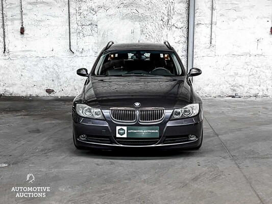 BMW 325i Dynamic Exec. 218hp 2005 (Original-NL), 37-RV-HP -3-serie Touring-