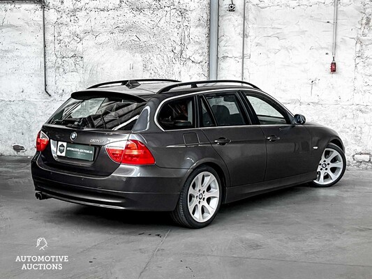 BMW 325i Dynamic Exec. 218pk 2005 (Origineel-NL), 37-RV-HP  -3-serie Touring-