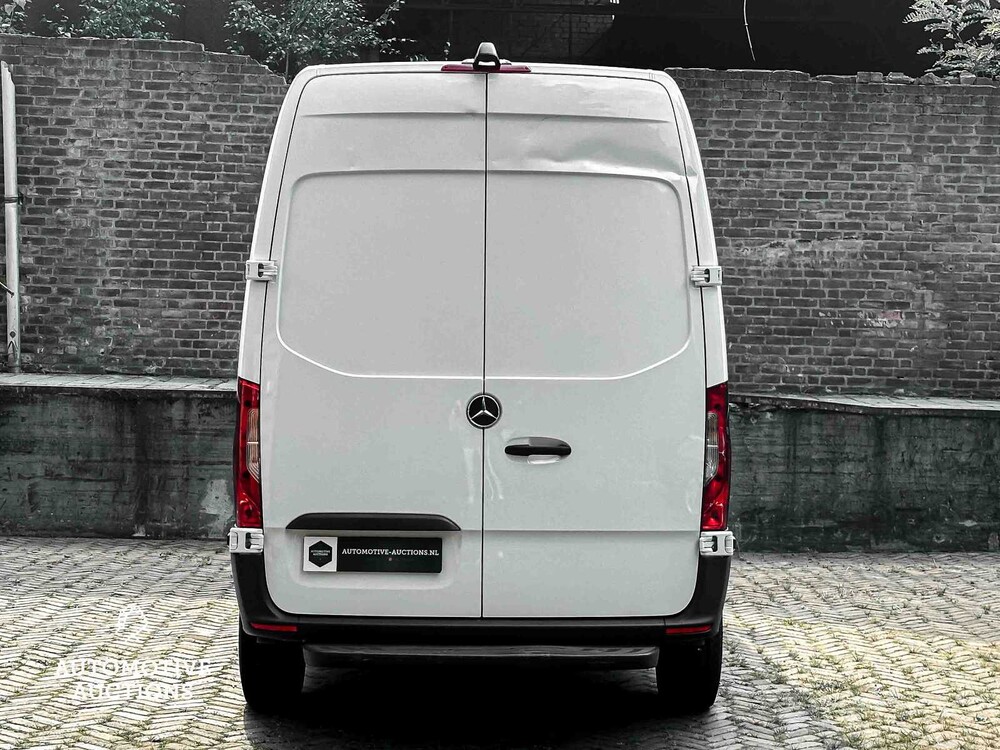 Mercedes-Benz eSprinter L2H2 55kWh 116hp 2021 (Original-NL), VKN-55-N