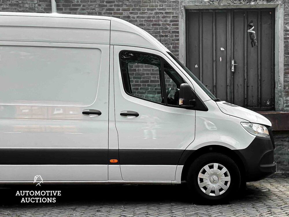 Mercedes-Benz eSprinter L2H2 55kWh 116hp 2021 (Original-NL), VKN-55-N
