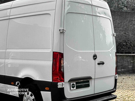 Mercedes-Benz eSprinter L2H2 55kWh 116hp 2021 (Original-NL), VKN-55-N