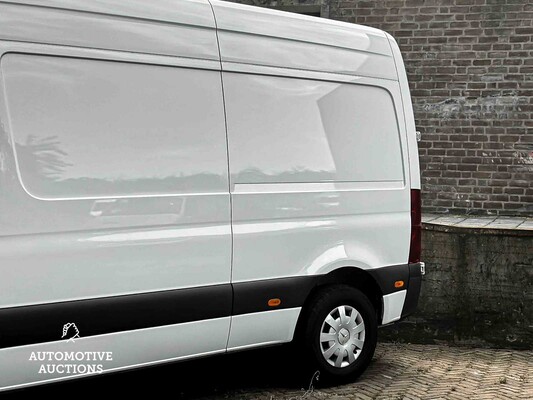 Mercedes-Benz eSprinter L2H2 55kWh 116hp 2021 (Original-NL), VKN-55-N