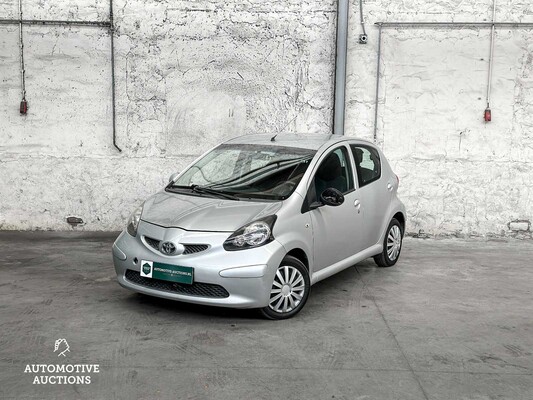 Toyota Aygo 1.0-12V 68pk 2006, TP-556-P