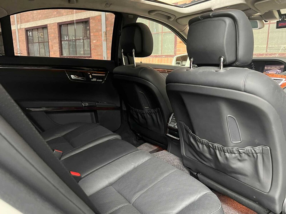 Mercedes-Benz S600 Long 5.5 V12 517hp 2006 S-Class Youngtimer