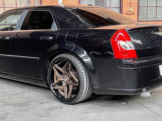 Chrystler 300C SRT8 6.1 V8 425hp 2006