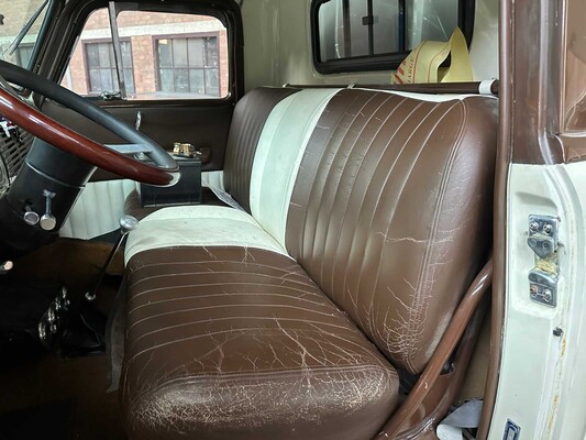 Chevrolet 3600 Ice Cream Truck (FOOD TRUCK) 1952