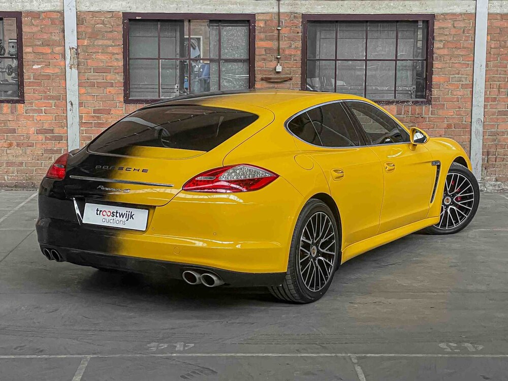 Porsche Panamera 4S 4.8 V8 400hp 2010