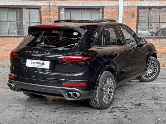 Porsche Cayenne S E-Hybrid 3.0 V6 Platinum Edition 416hp 2017 (original-NL + 1st owner), NX-434-X