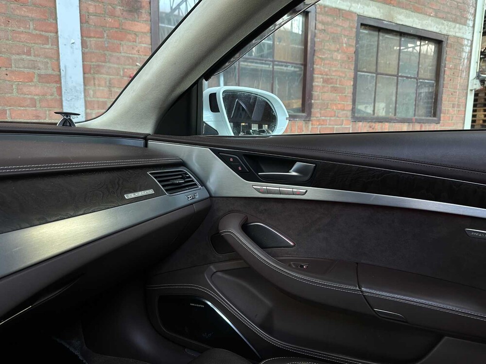 Audi A8 Long 4.0 TFSI V8 435HP 2012