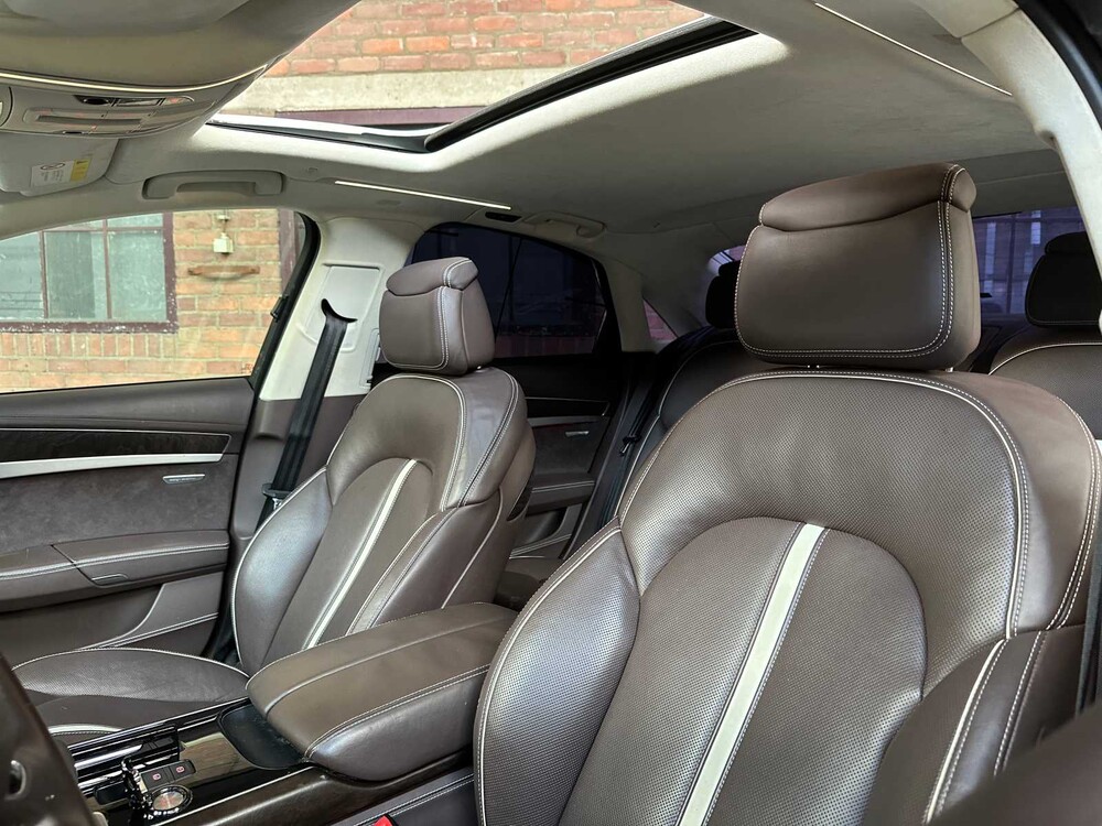 Audi A8 Long 4.0 TFSI V8 435HP 2012